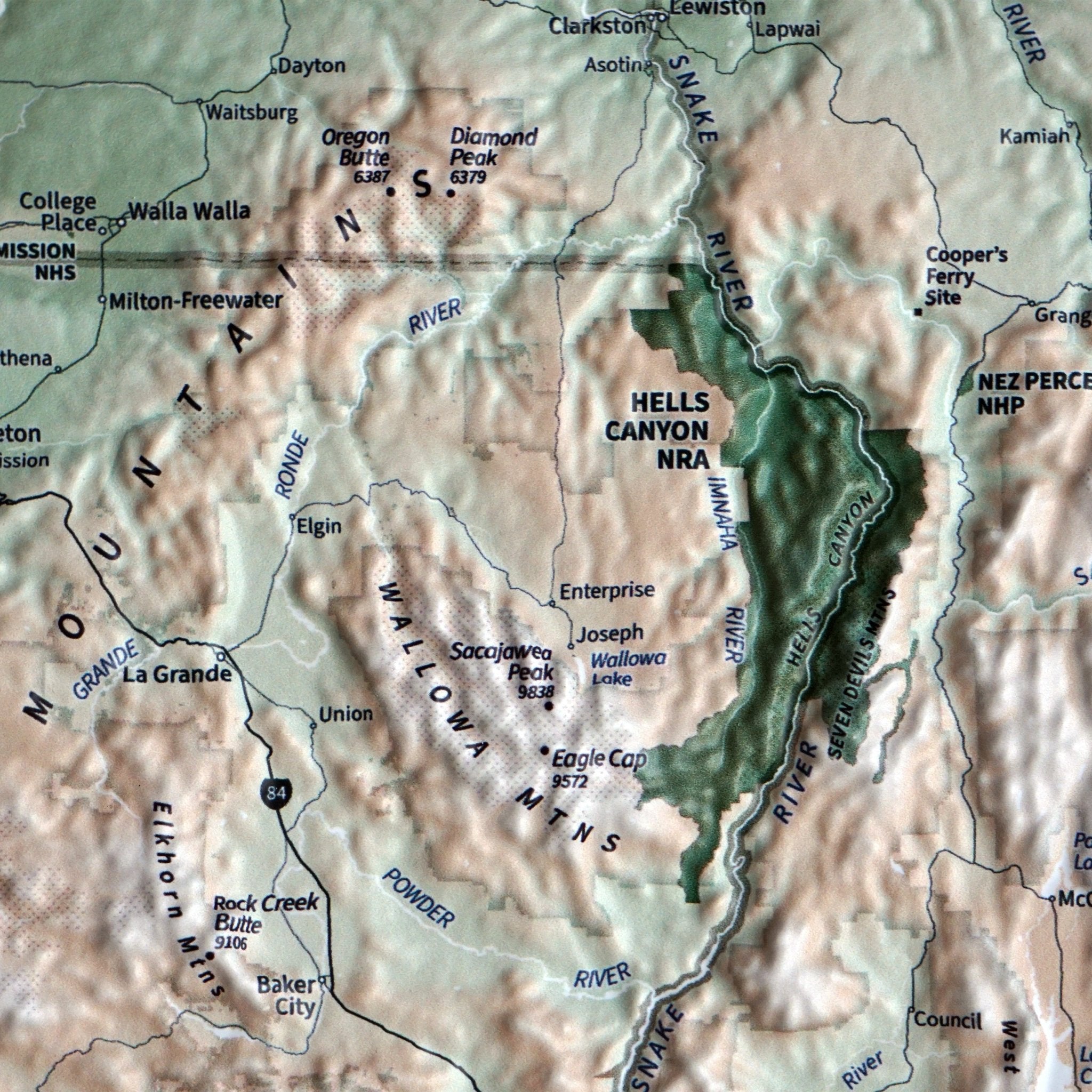 Pacific Northwest 3D Raised Relief Map - Muir Way - Natural Atlas