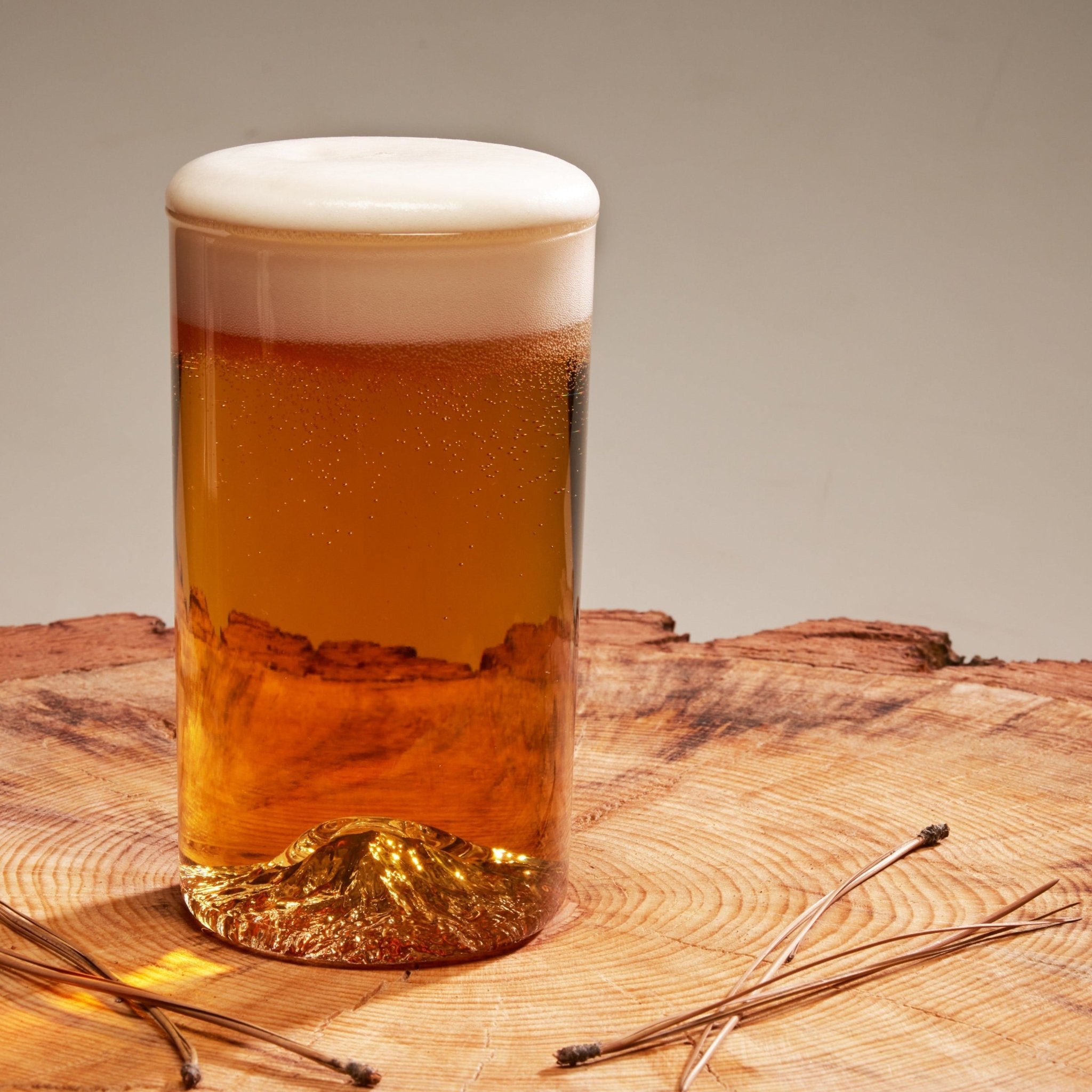 The Mt. Adams Pint - Muir Way - Packaged Glass